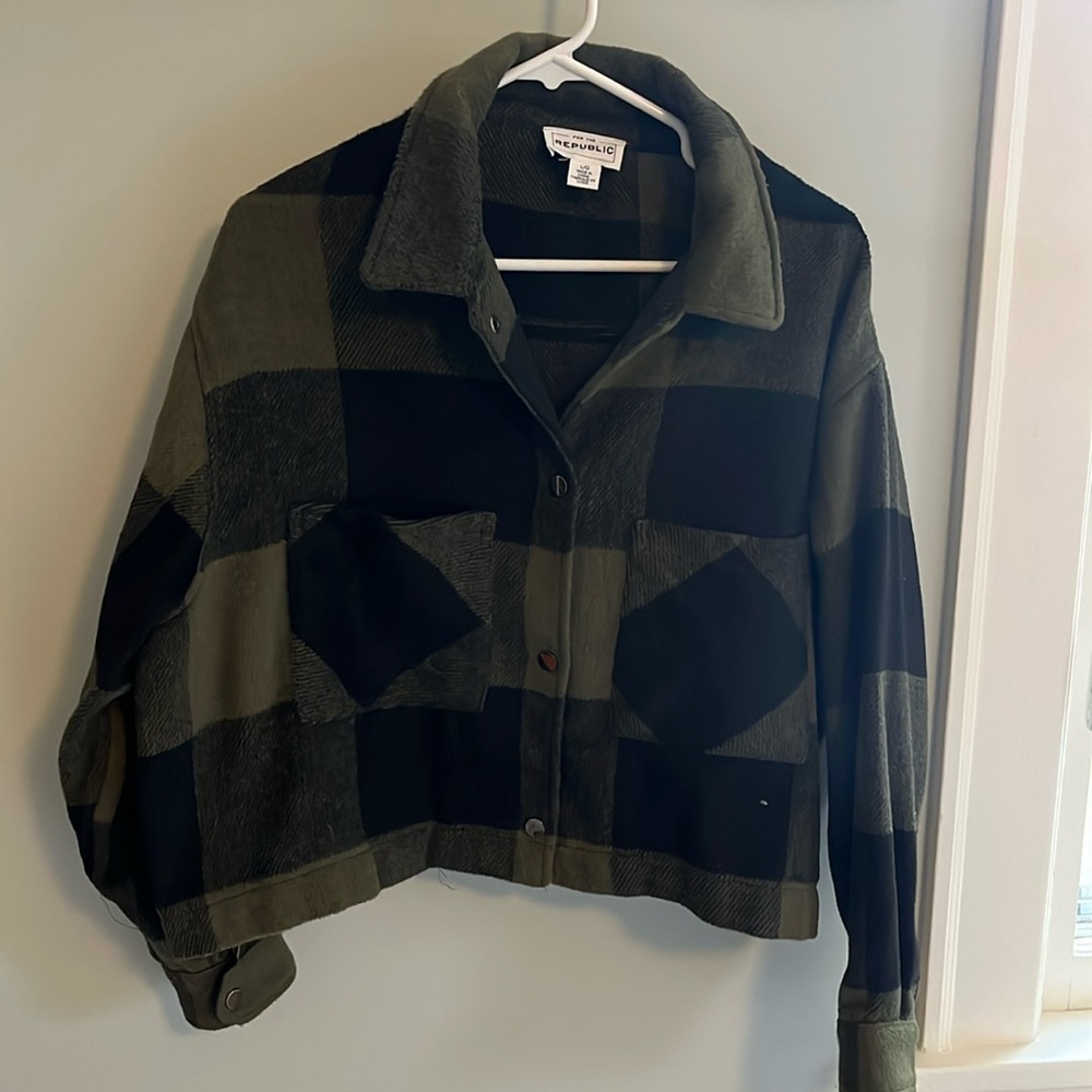 Crop plaid jacket